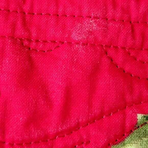 Vtg 80s 90s Y2K Quilted Red Christmas Table Runner With Holly Berry Design - Picture 4 of 10